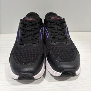 Women’s Size 8 Skechers Black and Purple Slip On Sneakers